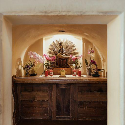 Hotel Corno Bianco ノーヴァ・ポネンテ エクステリア 写真