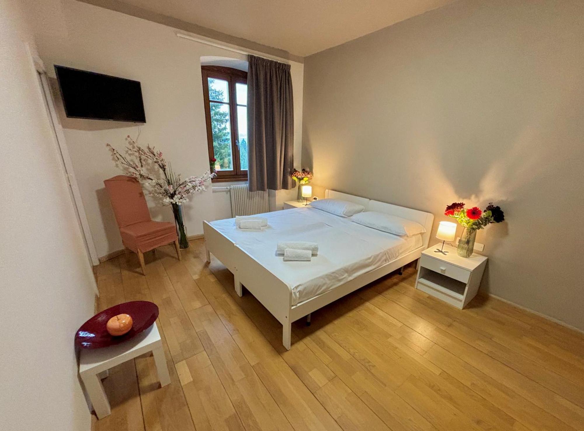 Hotel Corno Bianco ノーヴァ・ポネンテ エクステリア 写真
