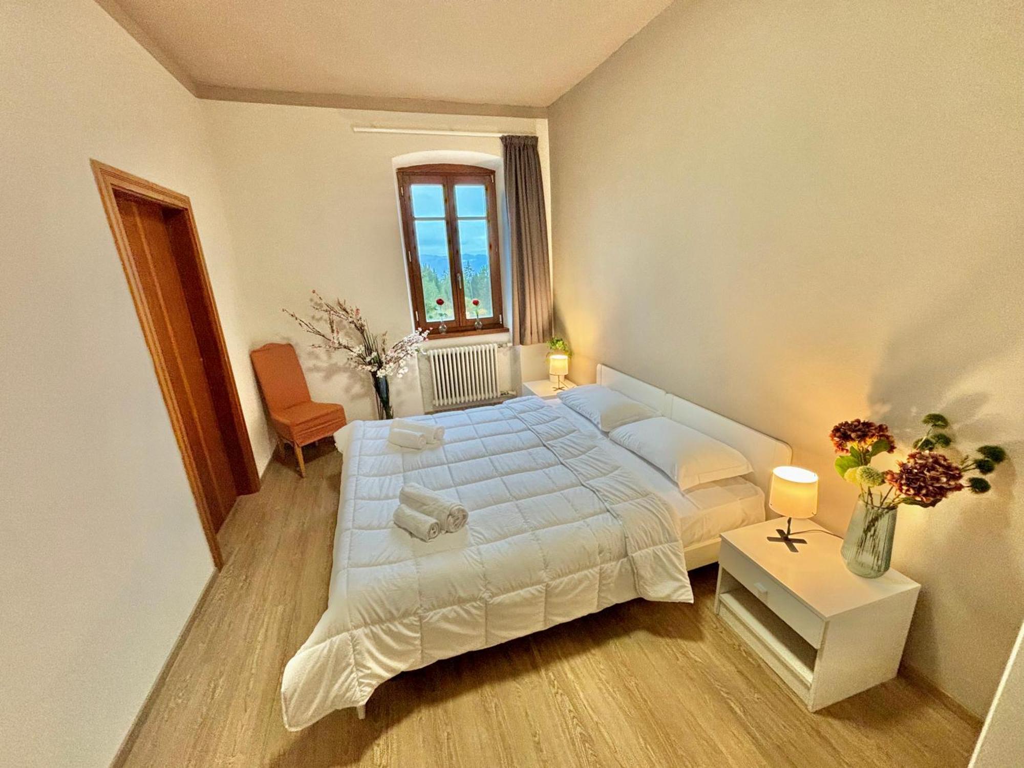 Hotel Corno Bianco ノーヴァ・ポネンテ エクステリア 写真
