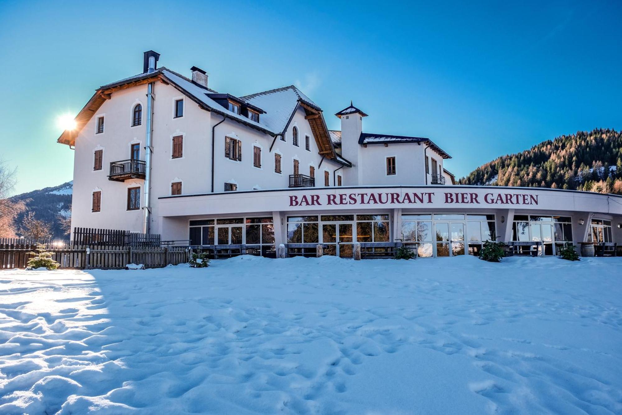 Hotel Corno Bianco ノーヴァ・ポネンテ エクステリア 写真