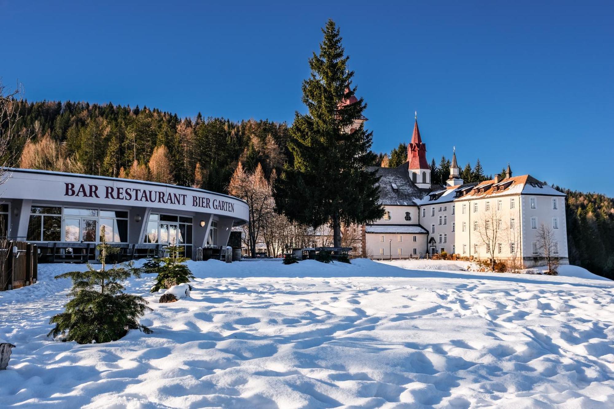Hotel Corno Bianco ノーヴァ・ポネンテ エクステリア 写真